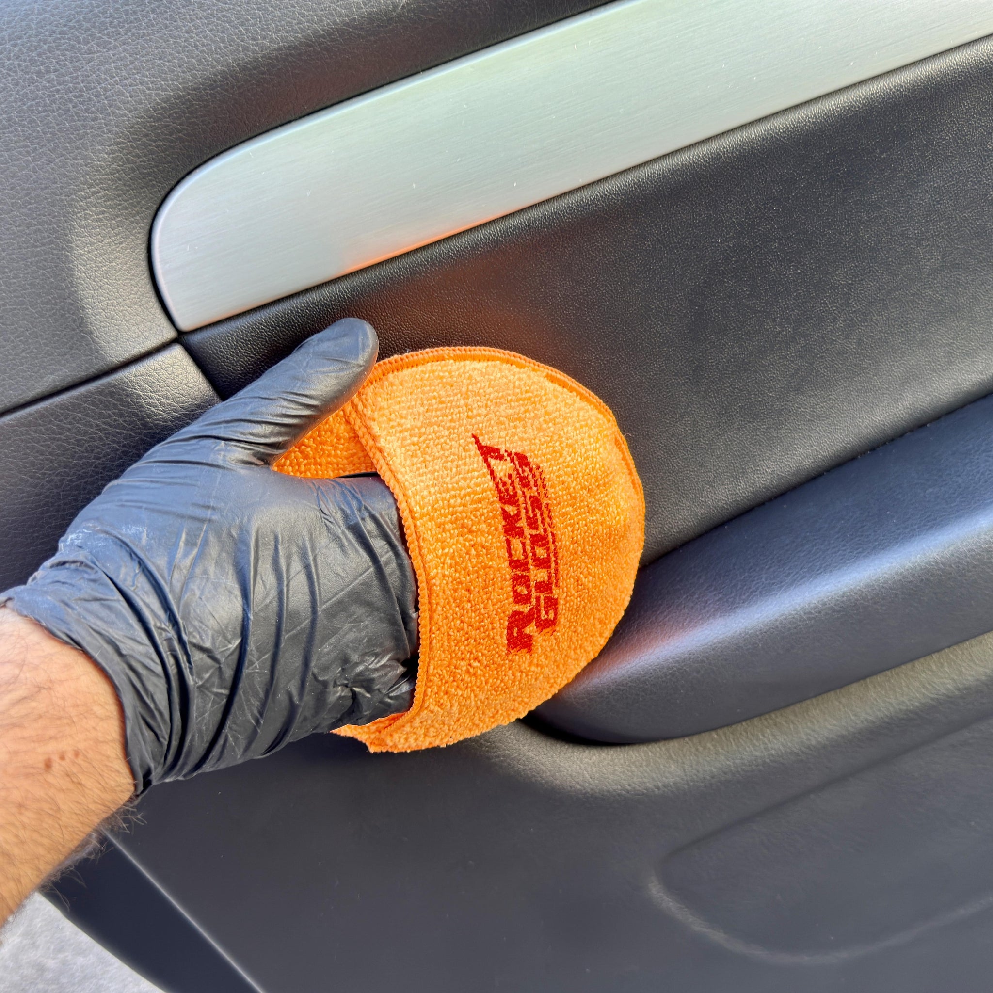 Auto-Innenraum-reiniger-interior-detailer-cockpit-pflege-matt