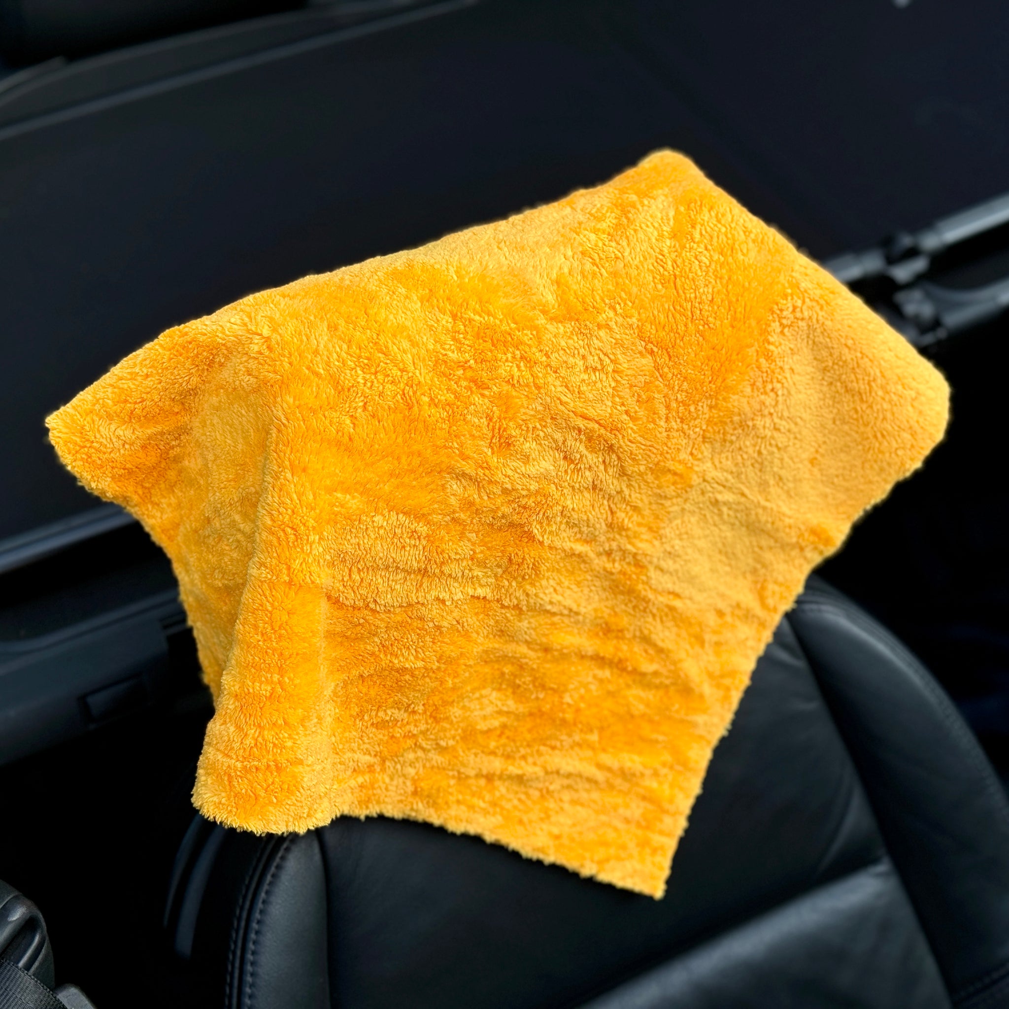 autopflege-mikrofasertuch-weich-soft-orange-auto-innenraum-flauschig-rocket-gloss-car-care