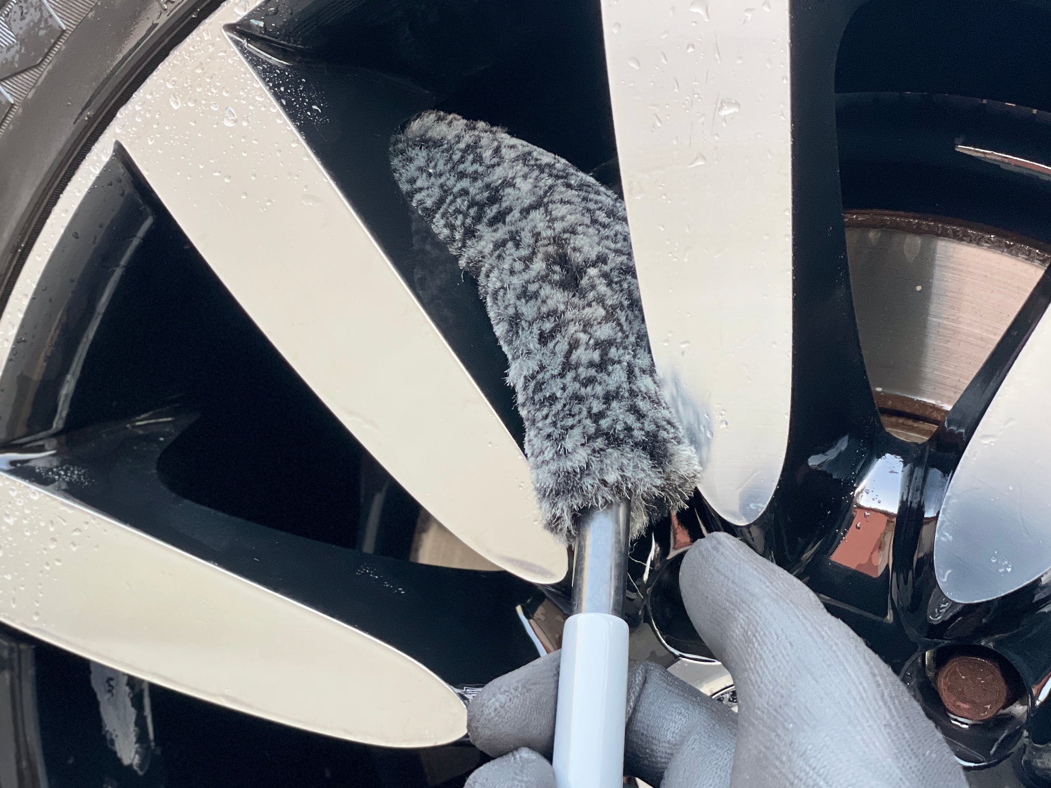 Autopflege Set Fahrzeugpflege Box autoreinigung testsieger innen aussen reinigung putzmittel auto bild felgenbürste