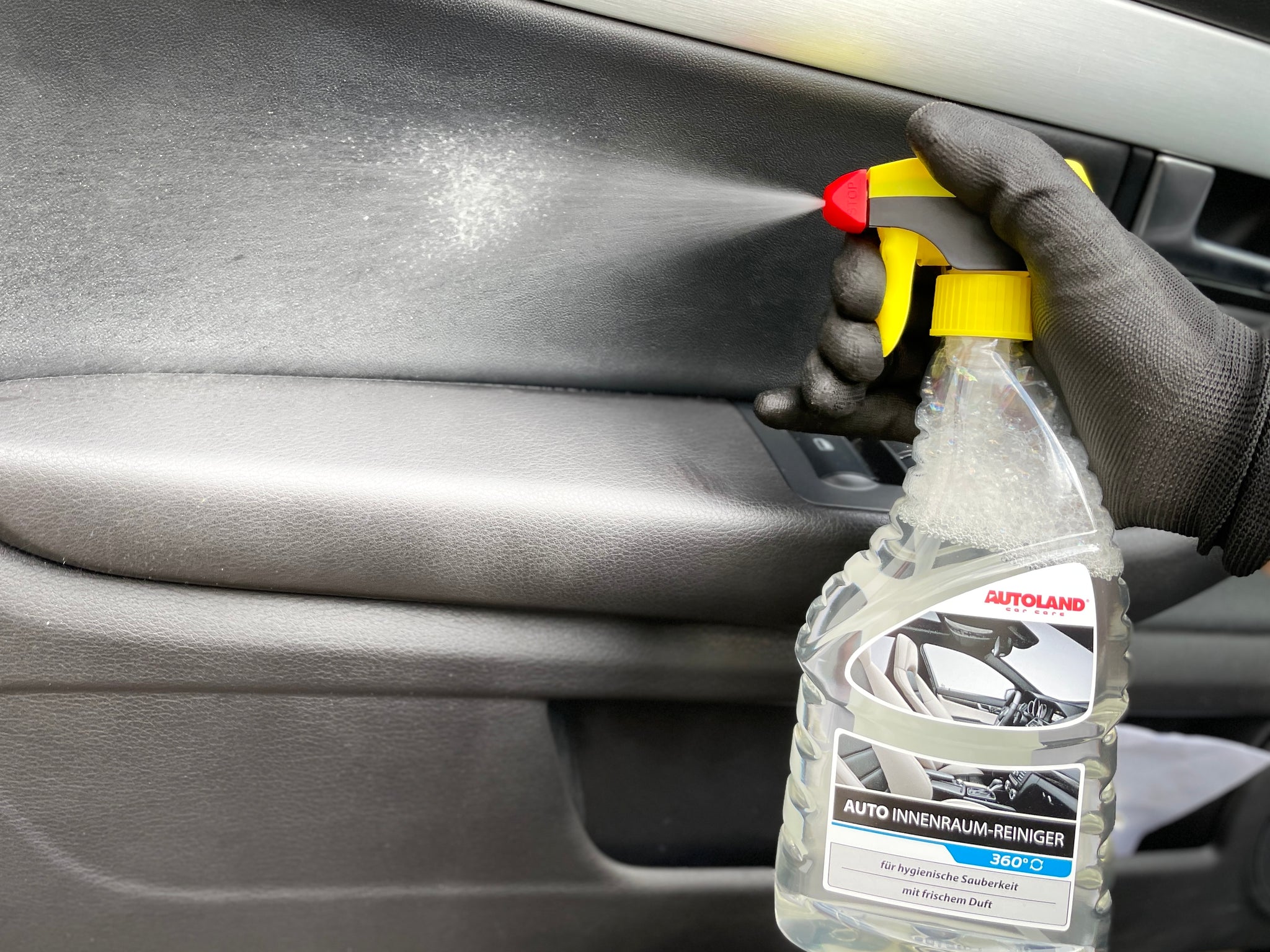 Reinigungsbürste für den Autoinnenraum – schwarz